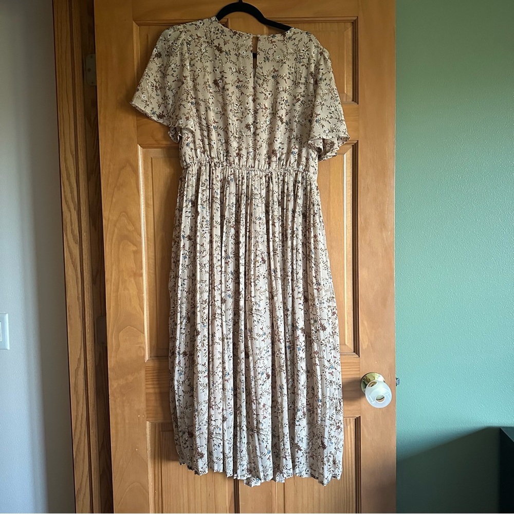 Pinkblush Floral Pleated Midi Dress - Beige - Picture 4 of 5